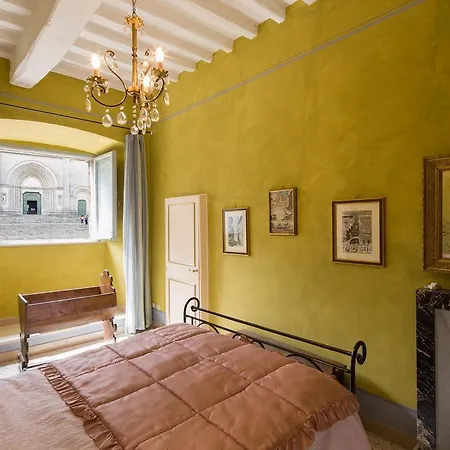 Umberto I Apartment Todi